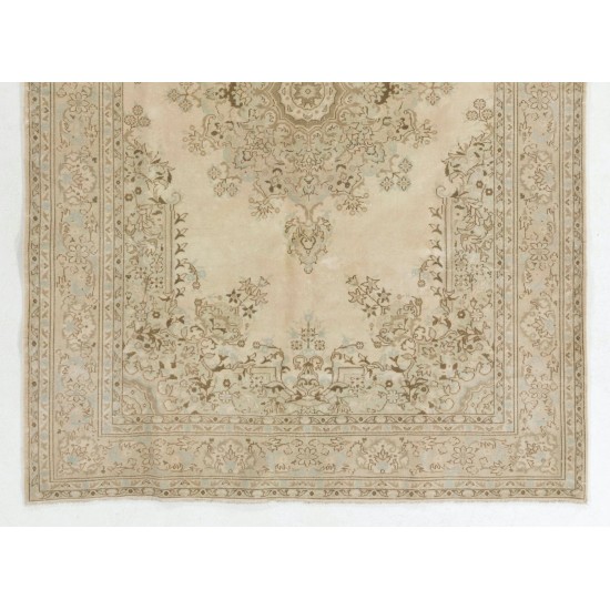 Hand-knotted Vintage Turkish Area Rug with Medallion Design