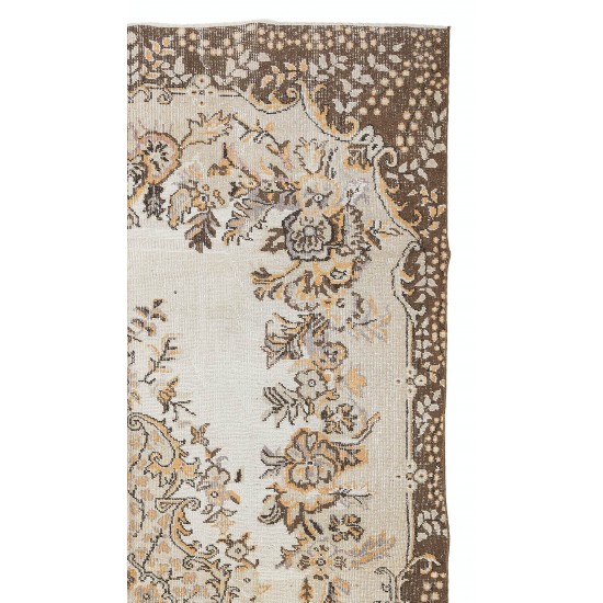 Vintage Turkish Wool Rug. Rustic Country House Style. Handmade Medallion Design Carpet