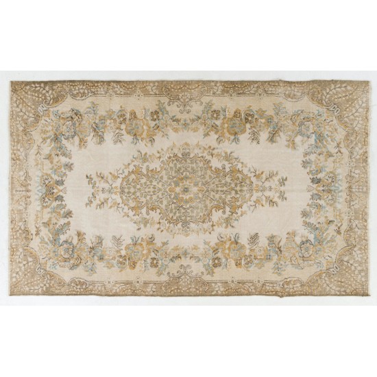 Hand-knotted Vintage Medallion Design Anatolian Rug in Neutral Colors Hand-knotted Vintage Medallion Design Anatolian Rug in Neutral Colors