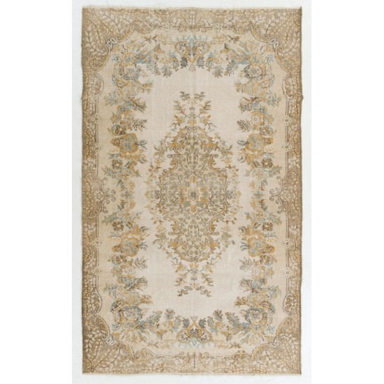 Hand-knotted Vintage Medallion Design Anatolian Rug in Neutral Colors Hand-knotted Vintage Medallion Design Anatolian Rug in Neutral Colors