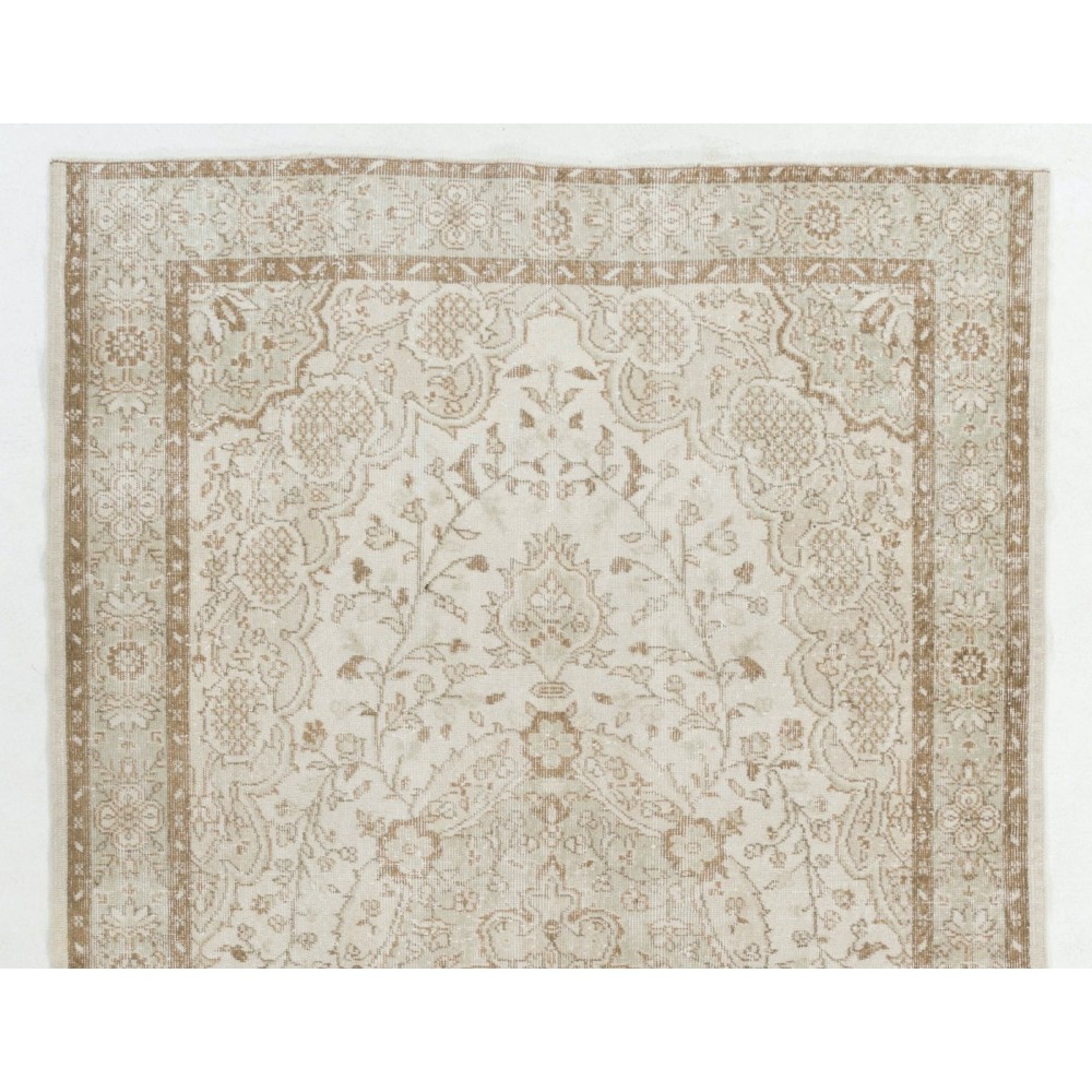 Vintage Anatolian Oushak Rug in Neutral Colors. Hand-Knotted Carpet, Woolen Floor Covering