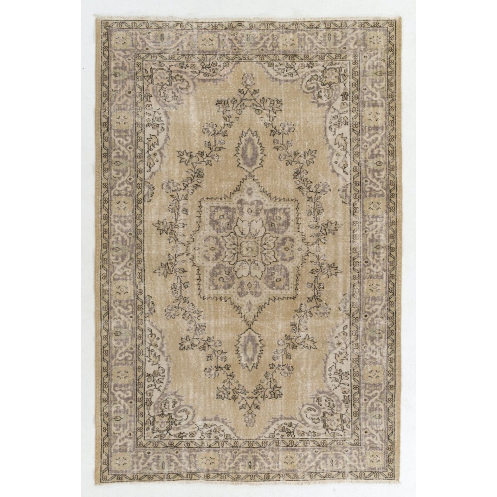 Vintage Handmade Turkish Area Rug with Medallion Design,
