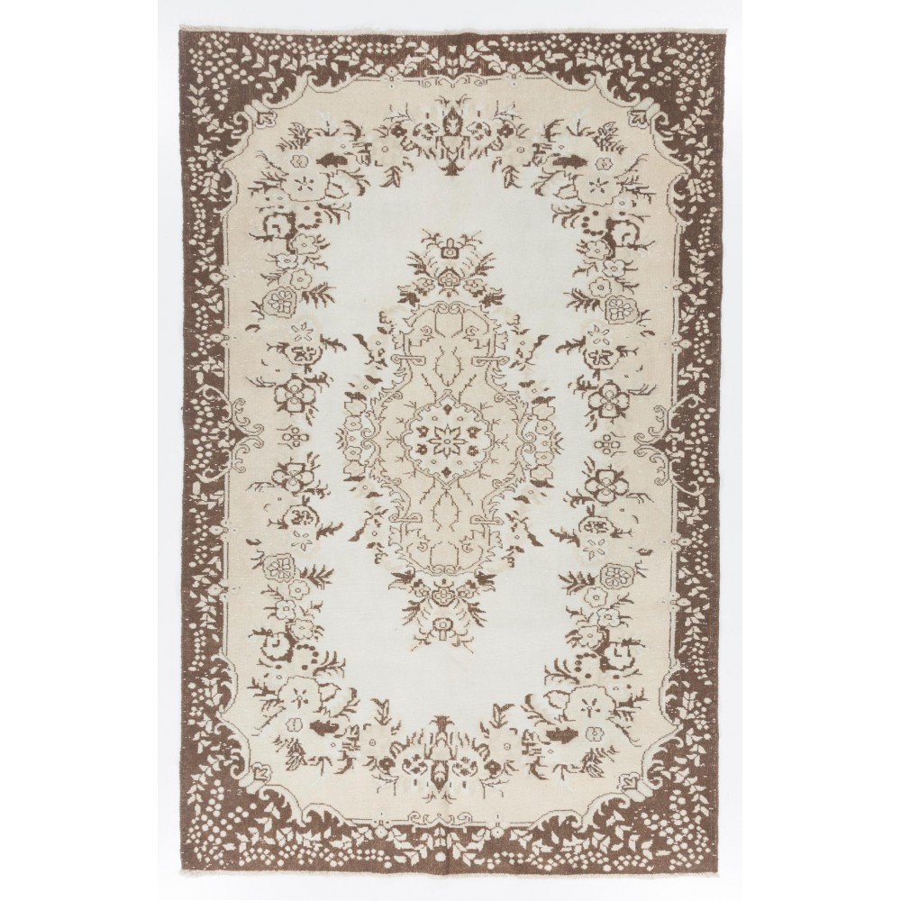 Vintage Handmade Medallion Design Turkish Oushak Rug