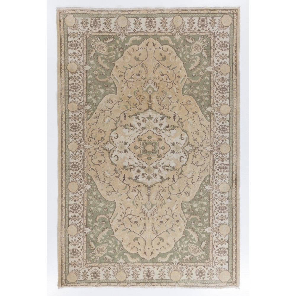 Vintage Hand-knotted Oushak Area Rug with Medallion Design
