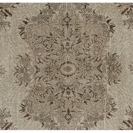 1950s Hand-Knotted Turkish Oushak Area Rug 1950s Hand-Knotted Turkish Oushak Area Rug