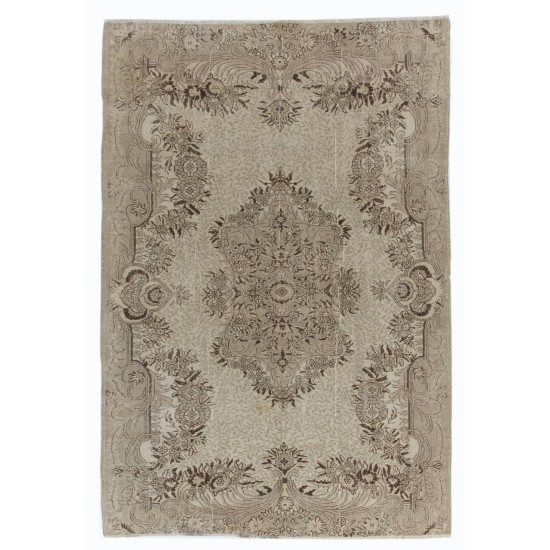 1950s Hand-Knotted Turkish Oushak Area Rug 1950s Hand-Knotted Turkish Oushak Area Rug