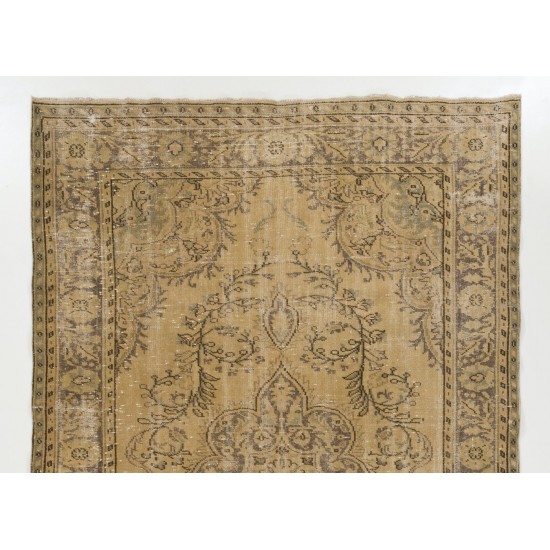 Hand-Knotted Anatolian Area Rug with Medallion Design. Vintage Carpet for Rustic, Country Homes