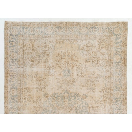 Hand Knotted Vintage Medallion Design Anatolian Rug in Neutral Colors Hand Knotted Vintage Medallion Design Anatolian Rug in Neutral Colors