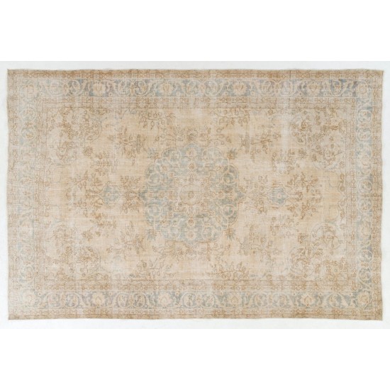 Hand Knotted Vintage Medallion Design Anatolian Rug in Neutral Colors Hand Knotted Vintage Medallion Design Anatolian Rug in Neutral Colors