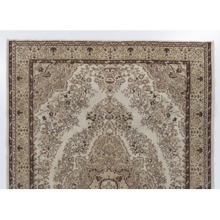 Hand Knotted Vintage Medallion Design Anatolian Rug in Neutral Colors Hand Knotted Vintage Medallion Design Anatolian Rug in Neutral Colors