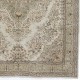 Vintage Turkish Wool Area Rug with Medallion Design. Hand-Knotted Beige Carpet for Cozy Farmhouse Interiors Vintage Turkish Wool Area Rug with Medallion Design. Hand-Knotted Beige Carpet for Cozy Farmhouse Interiors