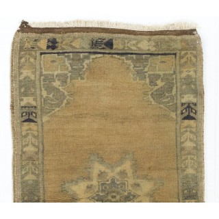 Vintage Turkish Small Area Rug. Rustic Seat Cover. Handknotted Door Mat Vintage Turkish Small Area Rug. Rustic Seat Cover. Handknotted Door Mat