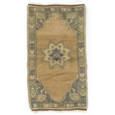Vintage Turkish Small Area Rug. Rustic Seat Cover. Handknotted Door Mat